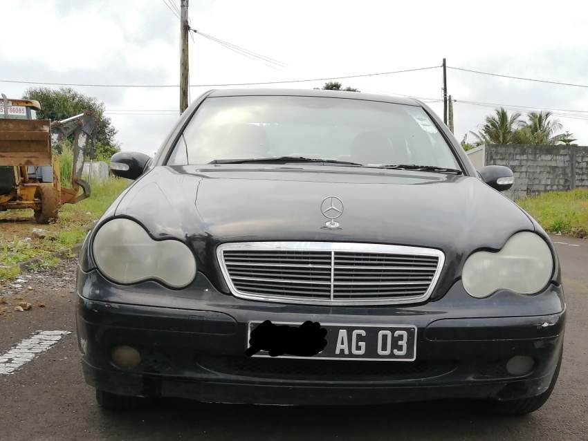 Mercedes Benz C180 2003 on Aster Vender