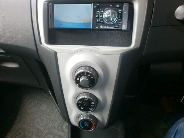 Toyota Vitz 990c Automatic - 7 - Family Cars  on Aster Vender