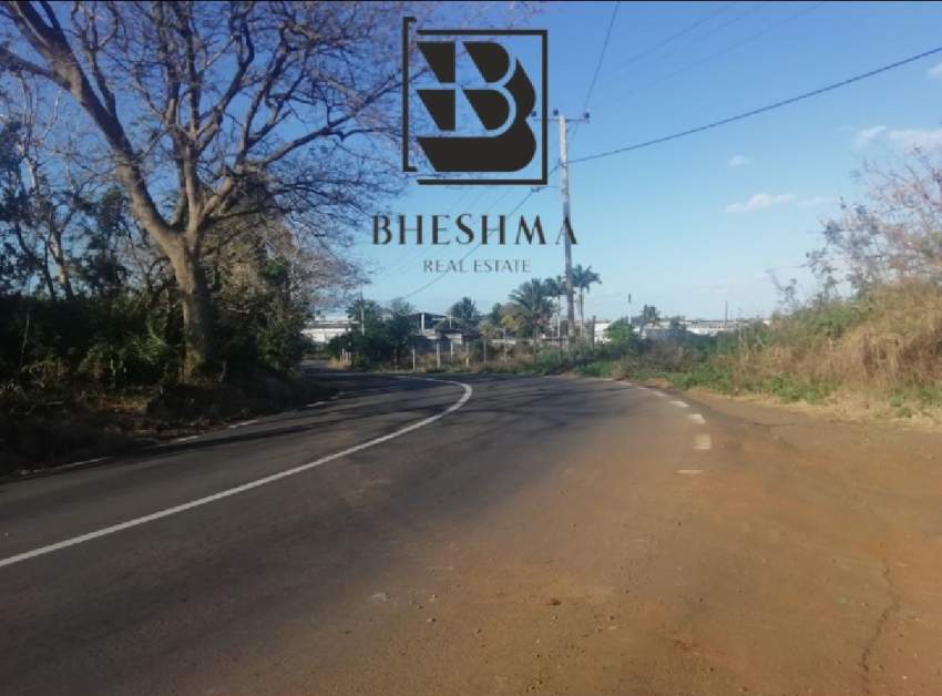 Agricultural plot at Ile D'Ambre 1 arpent 4 perches @ Rs 900,000.  - 1 - Land  on Aster Vender