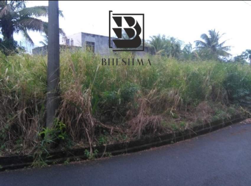 5.5 perches @ Morc Constance Flacq @ Rs 800,000 - 0 - Land  on Aster Vender