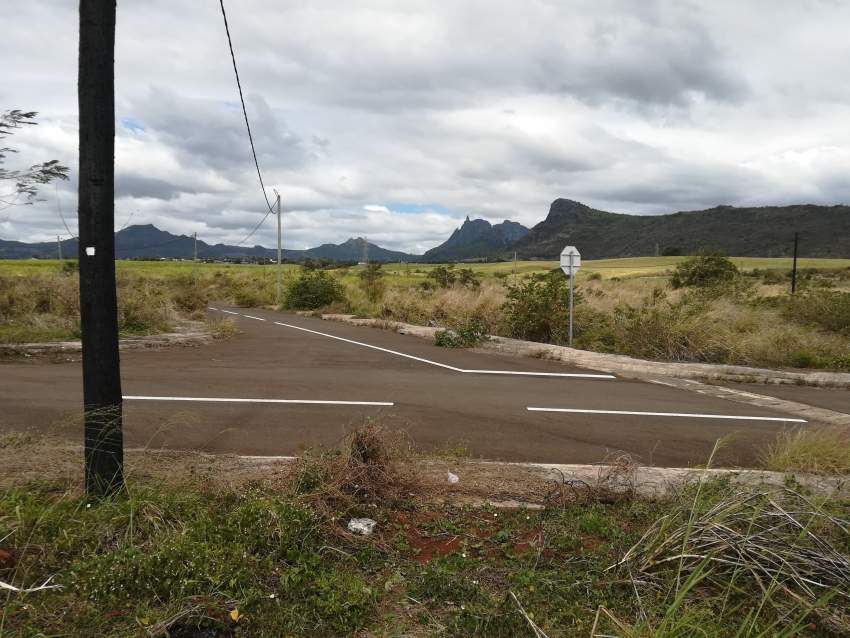 Residential Land 10 perches for sale at D'Epinay on Aster Vender