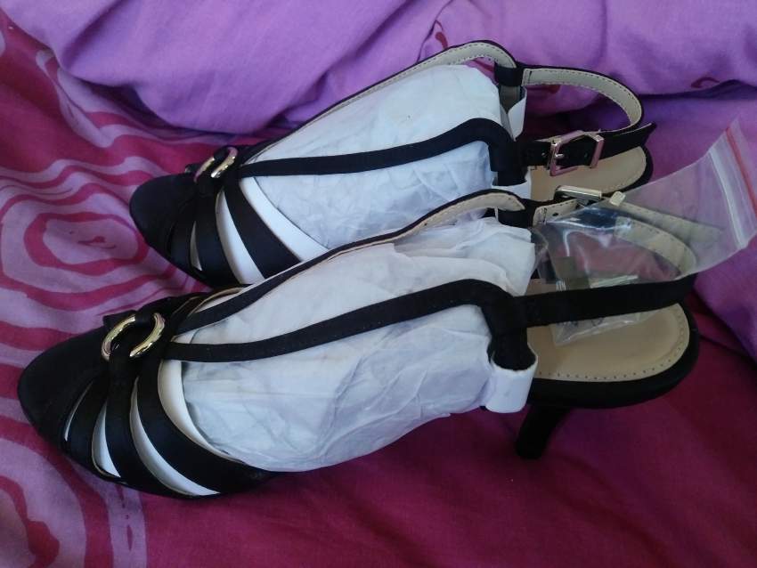 Sandales à talon - 1 - Women's shoes (ballet, etc)  on Aster Vender