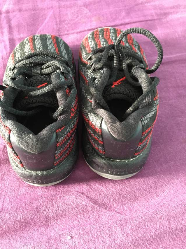 ‘Fresh’ baby clothes on Aster Vender