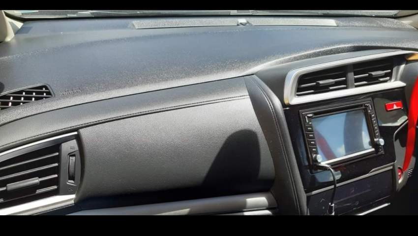 HONDA FIT HYBRID  - 7 - Family Cars  on Aster Vender