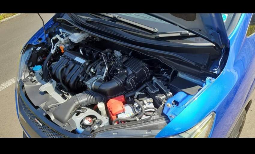 HONDA FIT HYBRID  - 1 - Family Cars  on Aster Vender