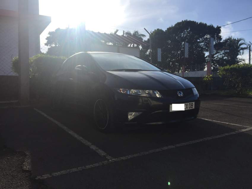 FOR URGENT SALE honda civic fk1 hatchback 2008 manual Call 57279270 - 1 - Compact cars  on Aster Vender