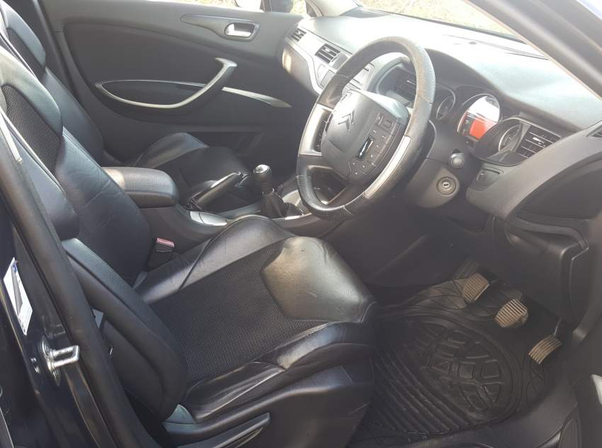 2012 Citroen C5 1.6 HDI Airdream - 7 - Luxury Cars  on Aster Vender