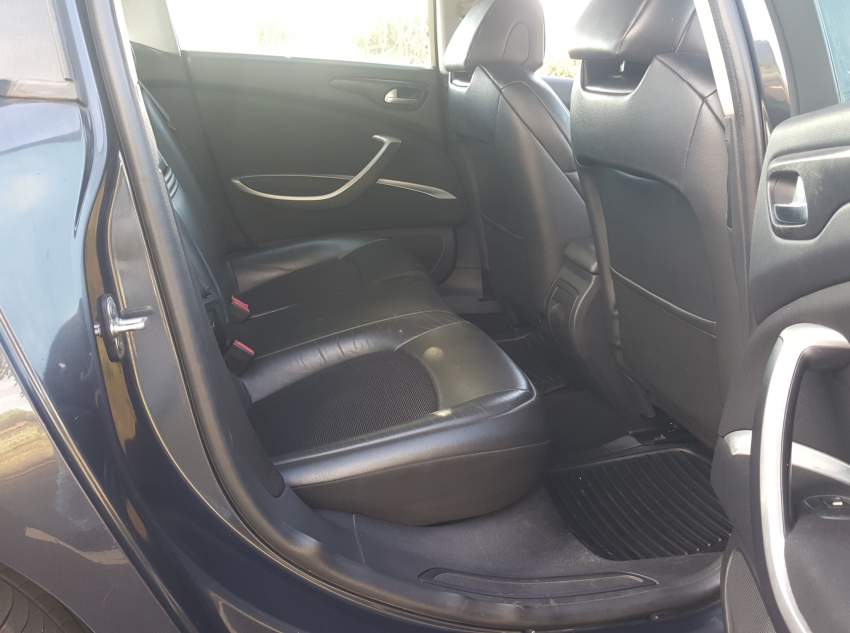 2012 Citroen C5 1.6 HDI Airdream - 6 - Luxury Cars  on Aster Vender