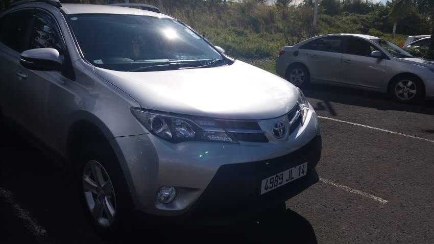 Toyota Rav 4 - 1 - SUV Cars  on Aster Vender