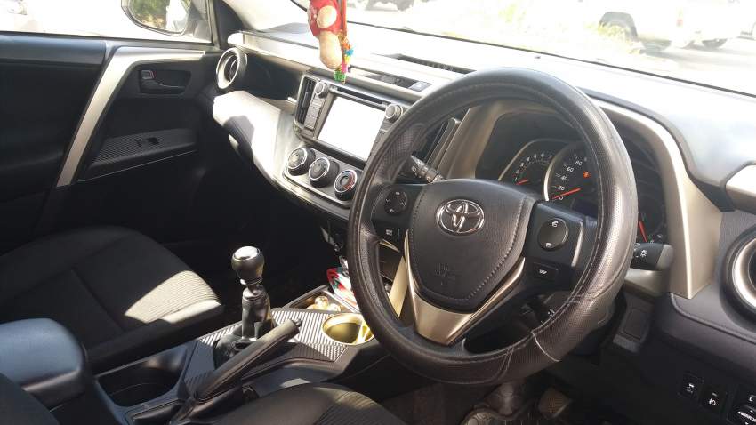 Toyota Rav 4 - 2 - SUV Cars  on Aster Vender