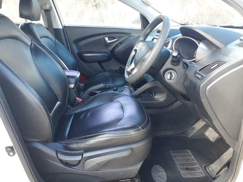 2011 Hyundai Ix35 - 6 - SUV Cars  on Aster Vender