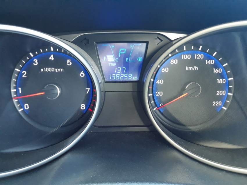 2011 Hyundai Ix35 - 8 - SUV Cars  on Aster Vender