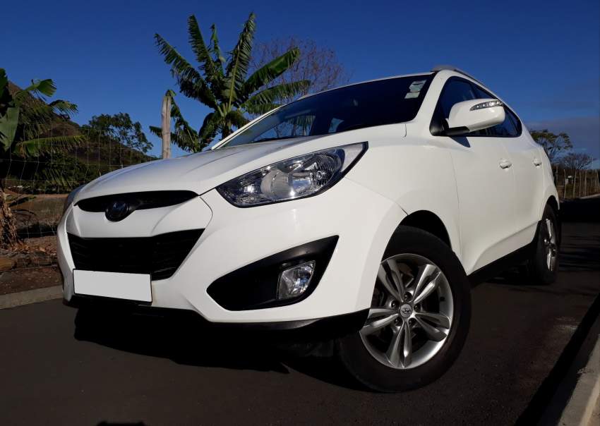 2011 Hyundai Ix35 - 1 - SUV Cars  on Aster Vender