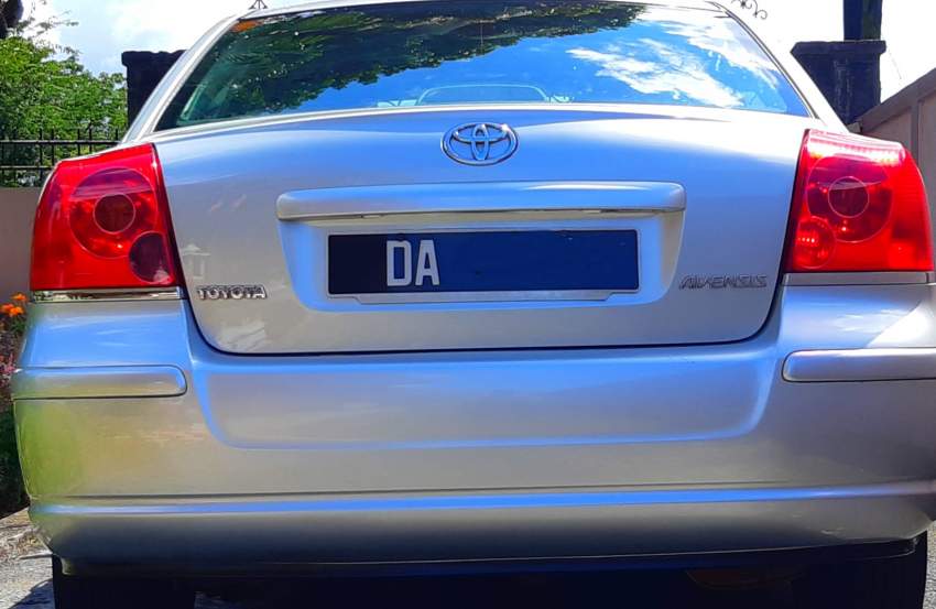 Toyota Avensis  - 1 - Family Cars  on Aster Vender