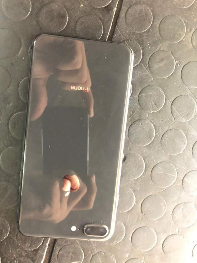 Iphone 8 plus 64 gb - 1 - iPhones  on Aster Vender