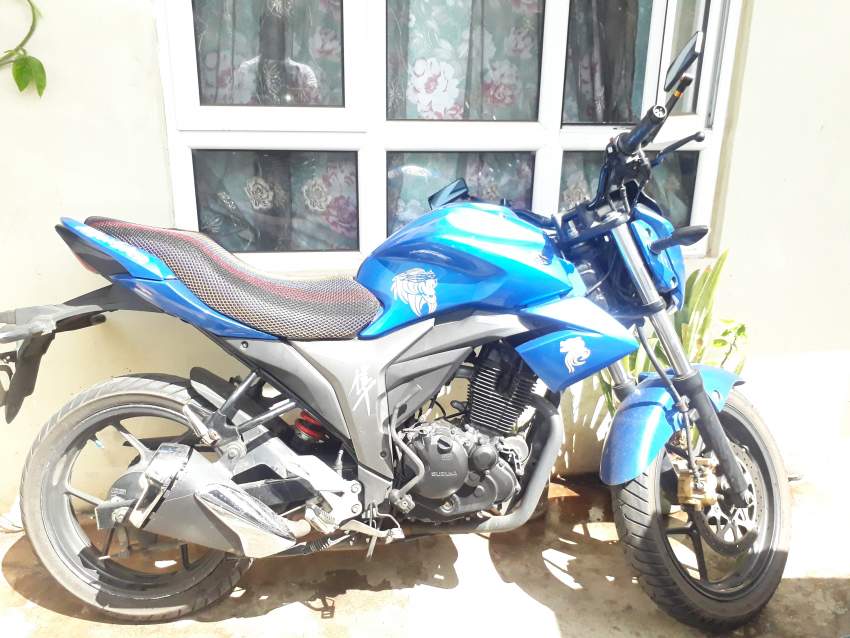Suzuki Gixxer Year 2016 - 0 - Sports Bike  on Aster Vender