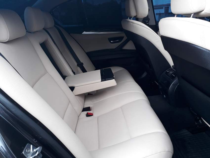 2010 BMW 528i M Sport Line - 7 - Luxury Cars  on Aster Vender