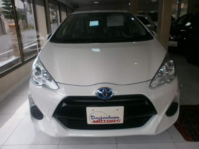 Toyota Aqua - 0 - Family Cars  on Aster Vender