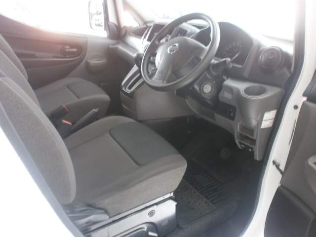 Nissan Vanette Nv 200 - 3 - Cargo Van (Delivery Van)  on Aster Vender