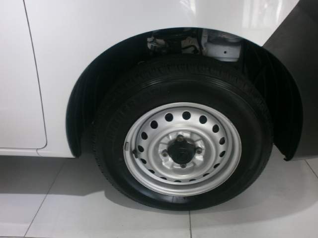 Nissan Vanette Nv 200 - 2 - Cargo Van (Delivery Van)  on Aster Vender