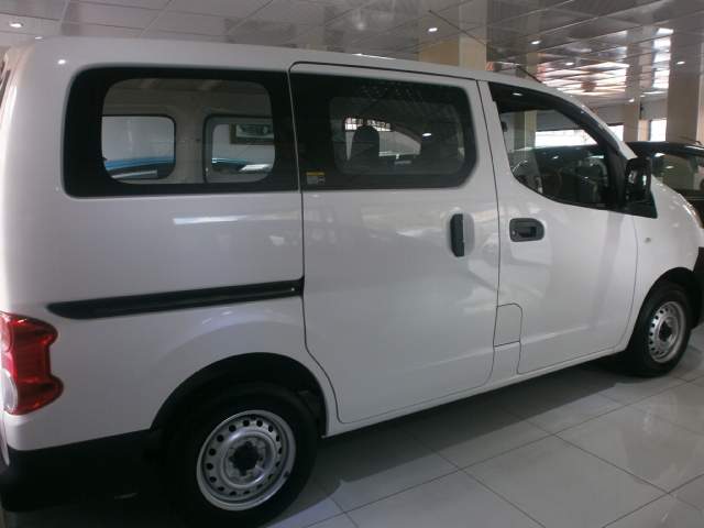 Nissan Vanette Nv 200 - 1 - Cargo Van (Delivery Van)  on Aster Vender