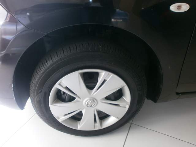 Nissan March - 1 - Family Cars  on Aster Vender