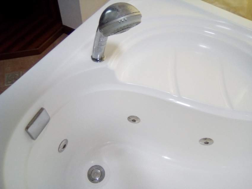 jacuzzi - 7 - Bathroom  on Aster Vender