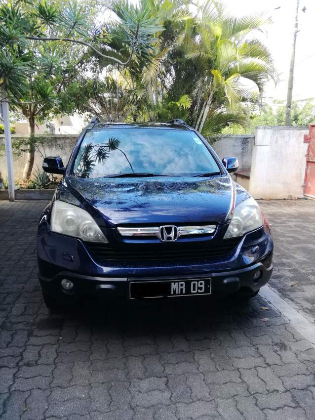 Honda CRV AWD executive version - 1 - SUV Cars  on Aster Vender