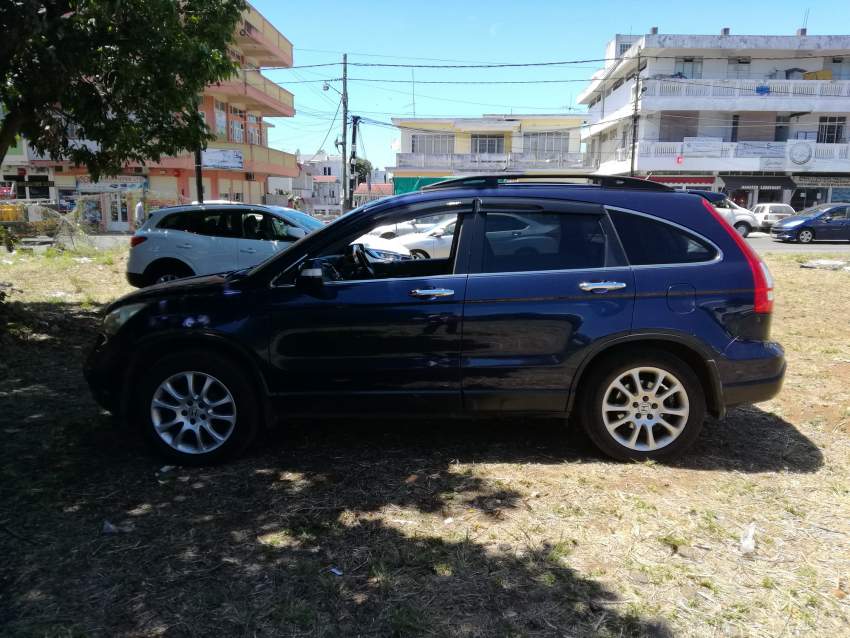 Honda CRV AWD executive version - 0 - SUV Cars  on Aster Vender