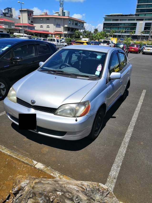 Toyota Platz 2002 - 1 - Compact cars  on Aster Vender