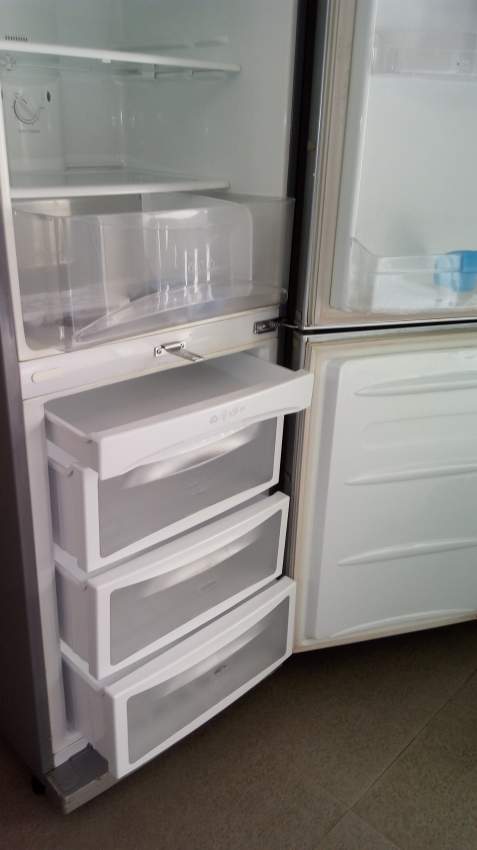 REFRIGERATOR - LG - NEED TO REPLACE THE ENGINE  - 8 - Kitchen appliances  on Aster Vender