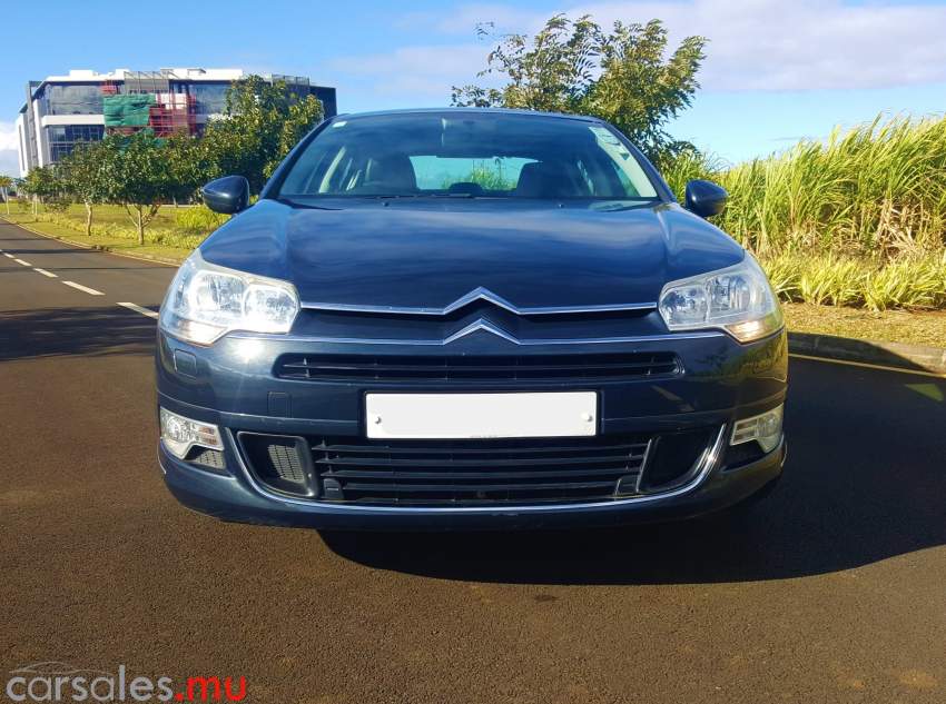 2012 Citroen C5 1.6 HDI Airdream - 1 - Luxury Cars  on Aster Vender