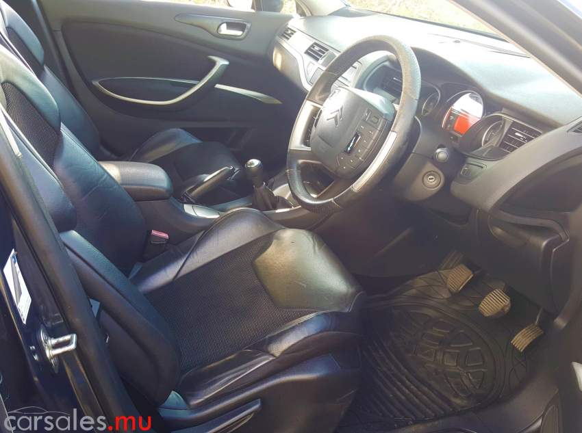 2012 Citroen C5 1.6 HDI Airdream - 7 - Luxury Cars  on Aster Vender