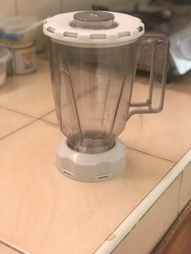 Mikachi blender mixer model BLR2999WH on Aster Vender