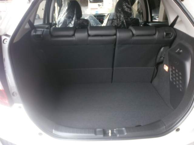 HONDA FIT HYBRID L PACKAGE - 6 - Family Cars  on Aster Vender