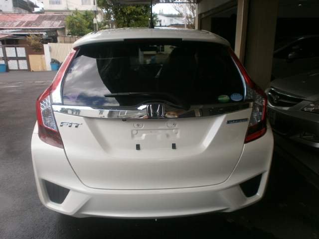 HONDA FIT HYBRID L PACKAGE - 5 - Family Cars  on Aster Vender