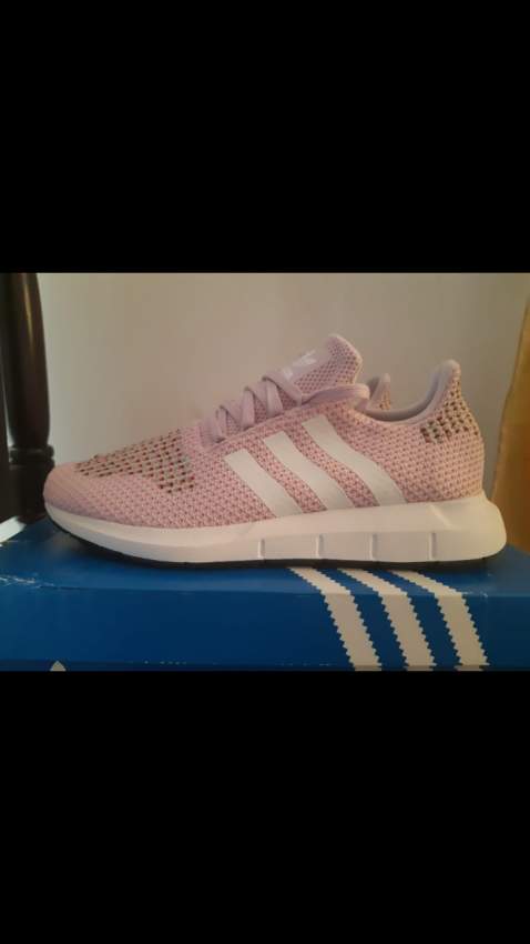 NEW Adidas Original Woman Swift Run in SIZE 42  Available for delivery - 2 - Sports outfits  on Aster Vender