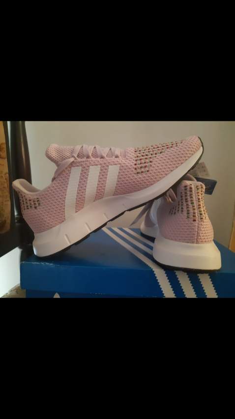NEW Adidas Original Woman Swift Run in SIZE 42  Available for delivery - 3 - Sports outfits  on Aster Vender