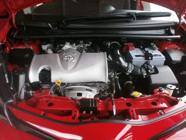 Toyota Vitz  - 4 - Family Cars  on Aster Vender