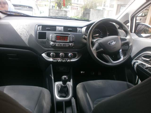 Kia Rio - 4 - Family Cars  on Aster Vender