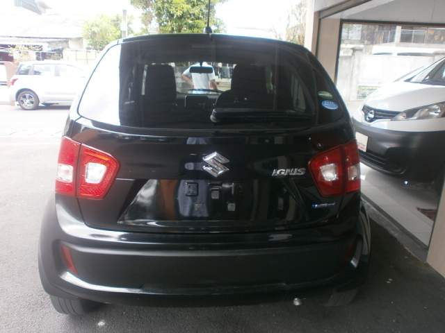 SUZUKI IGNIS HYBRID  - 3 - Luxury Cars  on Aster Vender