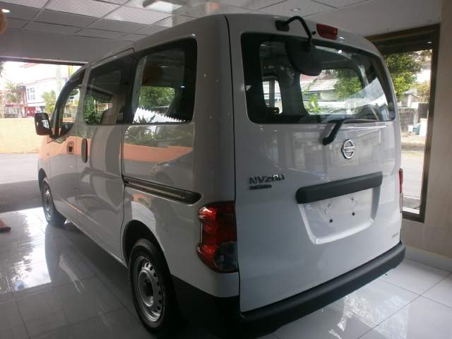 NISSAN VANETTE NV 200 - 2 - Cargo Van (Delivery Van)  on Aster Vender