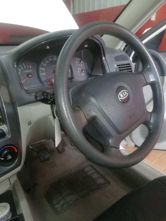 Car for sale kia on Aster Vender