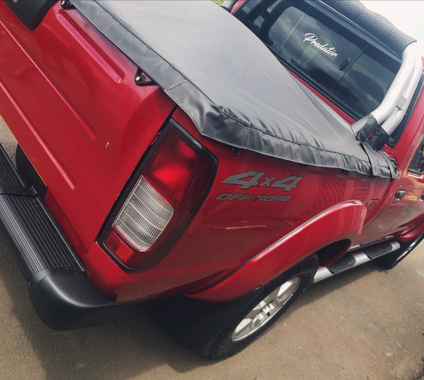 Nissan Hardbody Predator - 1 - Pickup trucks (4x4 & 4x2)  on Aster Vender