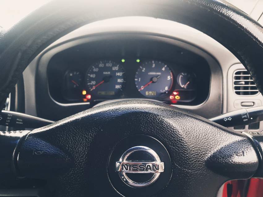 Nissan Hardbody Predator - 4 - Pickup trucks (4x4 & 4x2)  on Aster Vender