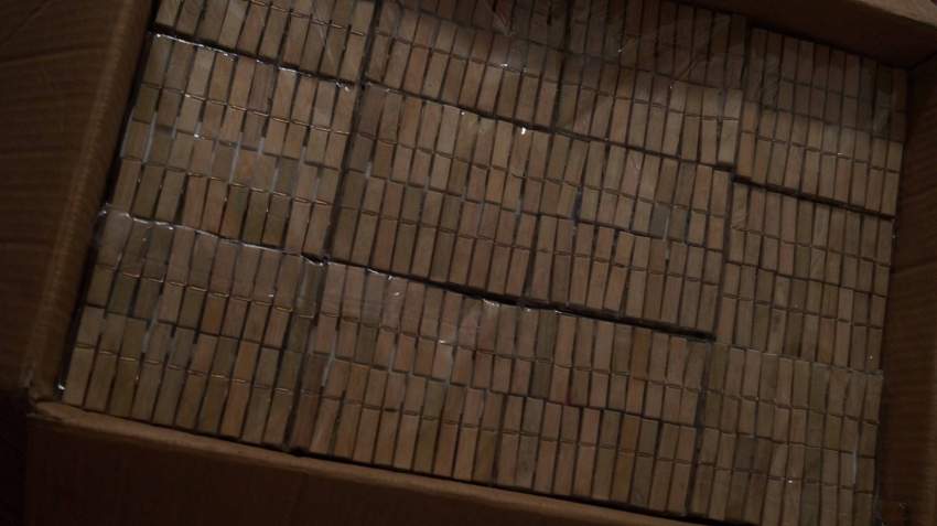 LOT OF 215 PACK OF CLOTHESPINS on Aster Vender