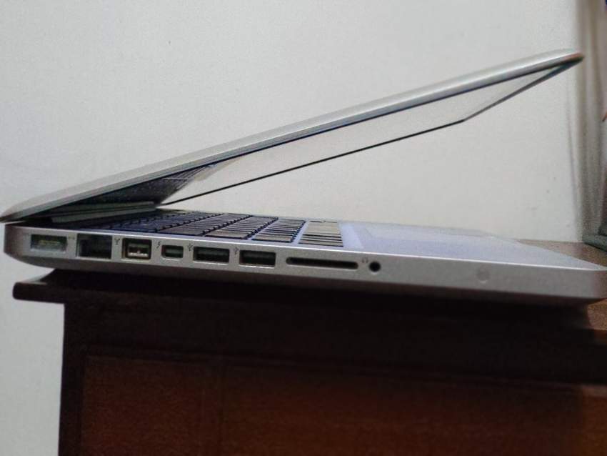 MacBook Pro Core i5 - 1 - Laptop  on Aster Vender