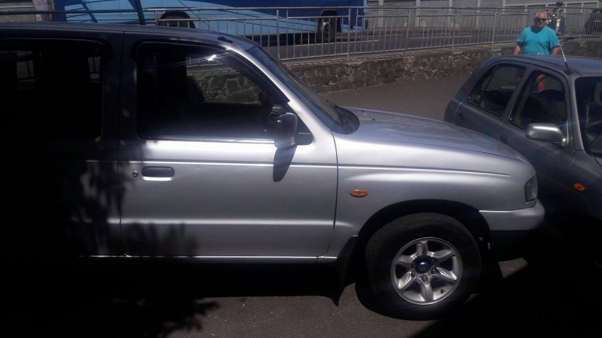 2×4 mazda avend 160 a 2 bat call 57369079 - 4 - Pickup trucks (4x4 & 4x2)  on Aster Vender