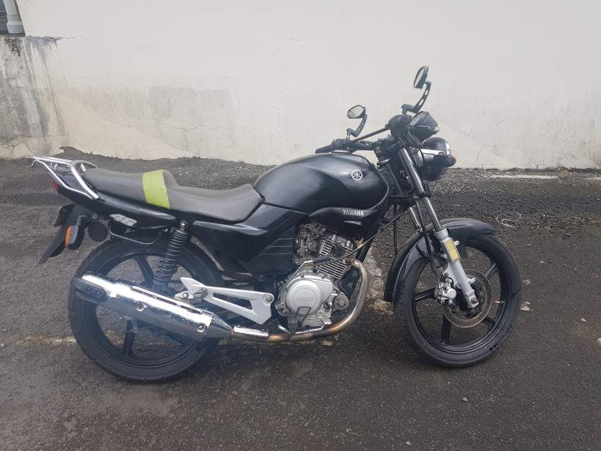 Yamaha YBR 125 on Aster Vender