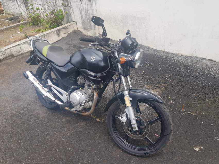 Yamaha YBR 125 - 1 - Roadsters  on Aster Vender